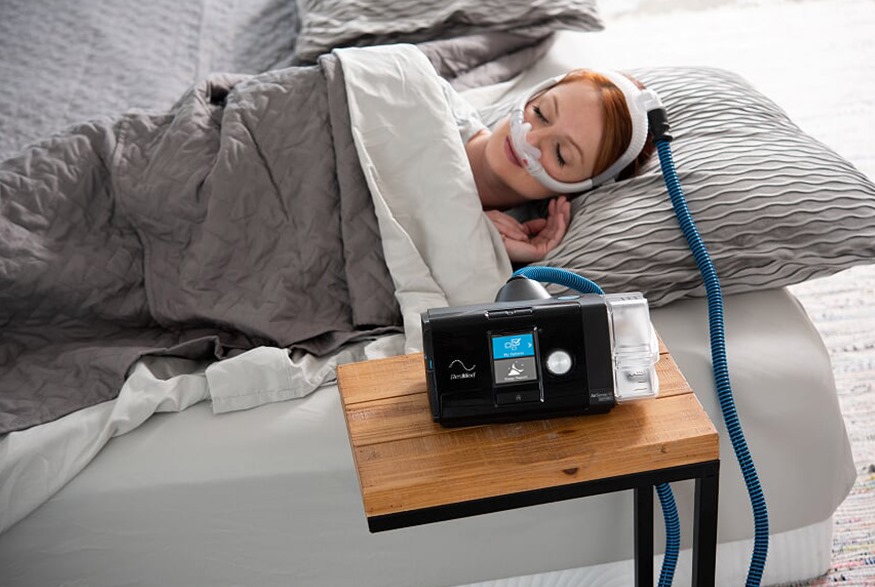 En este momento estás viendo Dormir Bien con Ayuda: Lo que Deberías Saber sobre el CPAP y la Apnea del Sueño